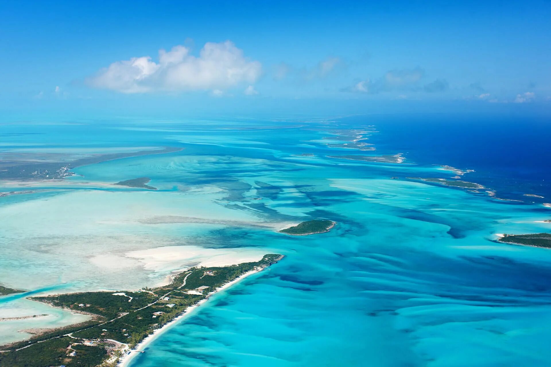 Bahamas islands. Багамское мелководье, Багамы. Карибское море Атлантический океан. Атлантический океан Багамские острова. Голубой остров, Эксума-кейс, Багамские острова.