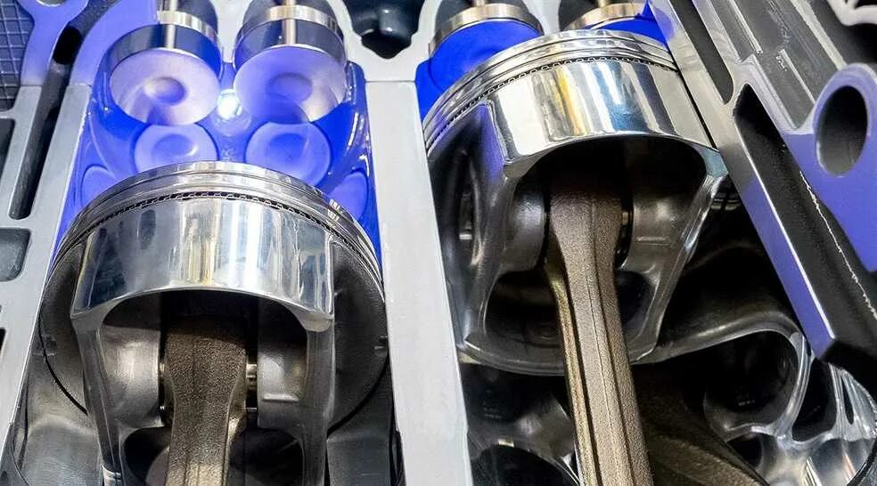 Трение поршня. Поршень ВАЗ 2101 Размеры. Поршень дизеля. Цилиндр поршня. Поршень в цилиндре автомобильного двигателя.