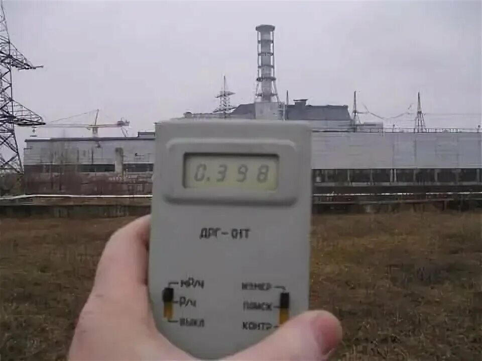Дозиметр Чернобыль 1986. Уровень радиации в Припяти в 1986. Сколько радиации в Чернобыле в 1986. Дозиметр на АЭС.