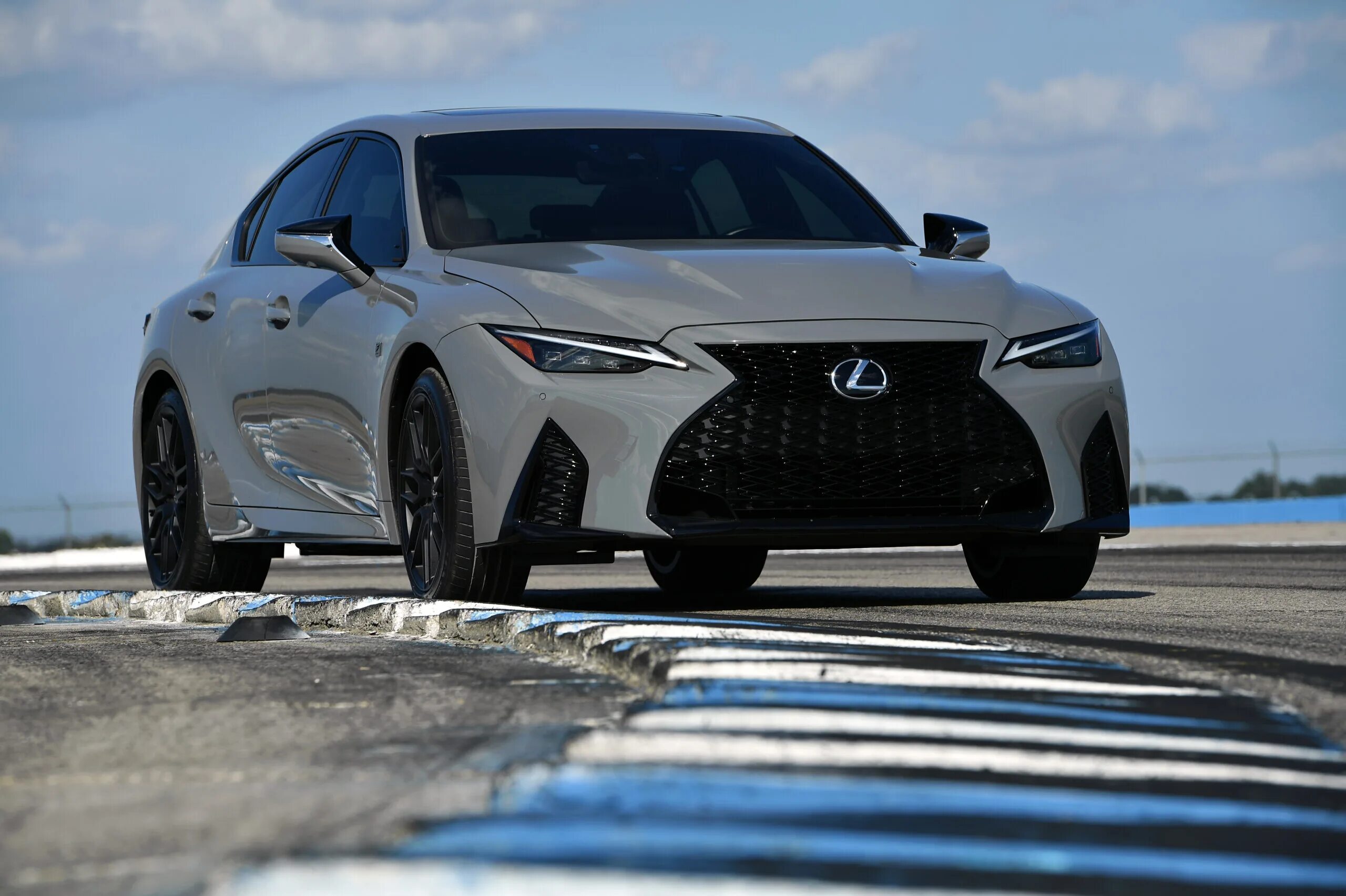 Lexus isf 2022. Lexus is 350 f sport 2022. Lexus is 500 f sport. Lexus isf 2021. Лексус ис 500.