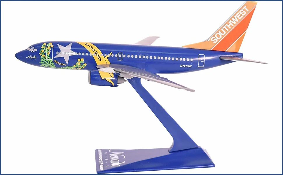 Боинг 737 700 модель самолета. Игрушка самолет Боинг 737 Southwest. Herpa Snap-Fit модели самолетов. Boeing 737 700 Southwest. Новые модели самолетов