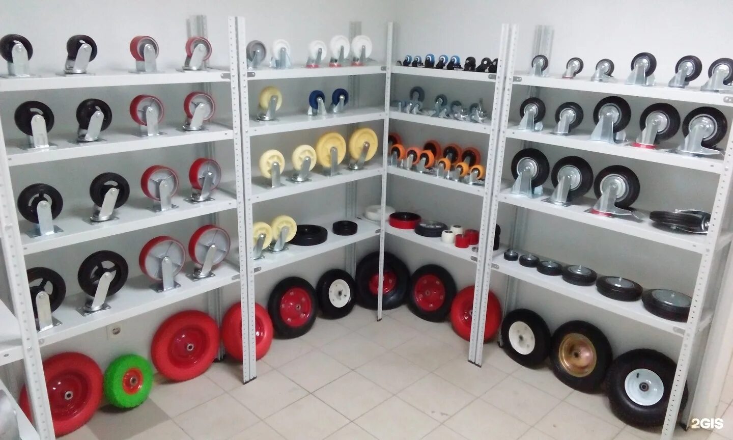 промышленные колеса много. шинный центр воронеж. колесико воронеж. колесо с валом. колесико воронеж.