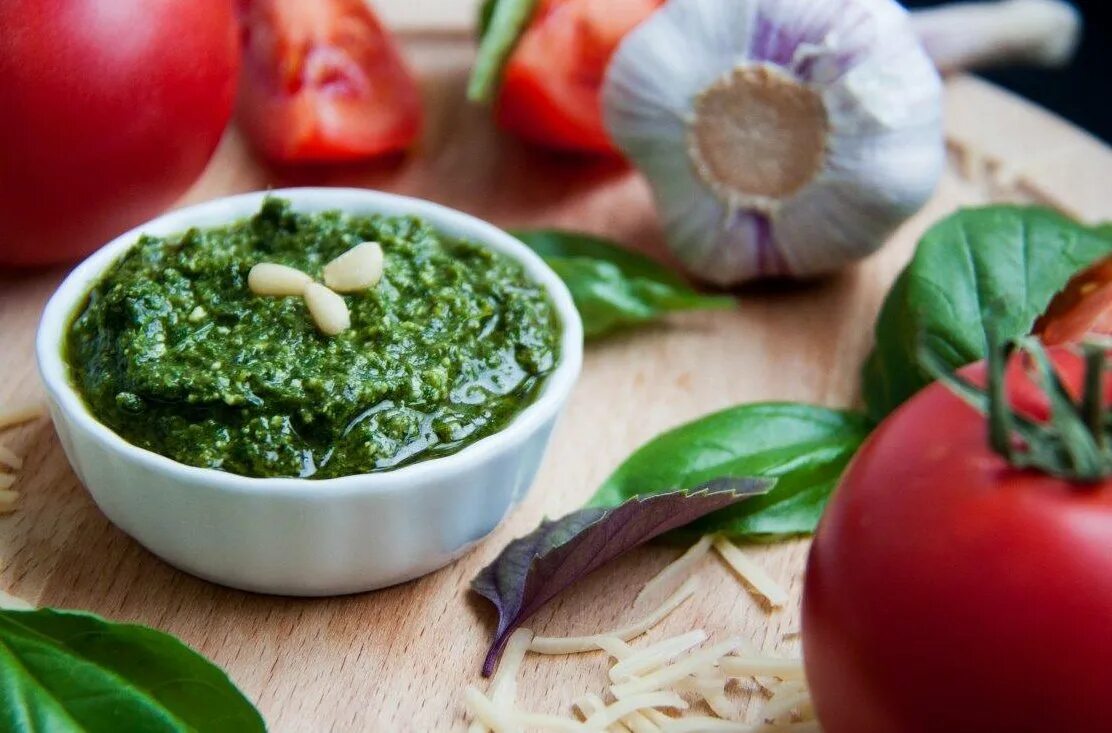 Pesto томатная. Соус Томато песто. Соус песто красный. Соус песто красный Неттаре. Италия.