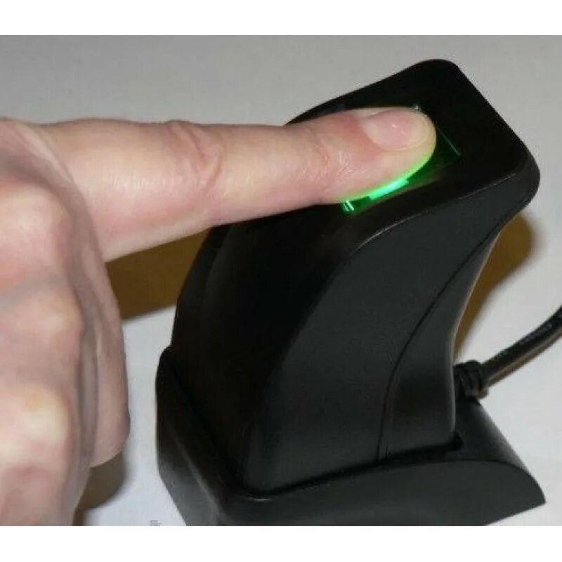 Включается сканер. Защитный кожух для сканера отпечатков пальцев. Сканер отпечатка пальца для компьютера. Устройство считывания отпечатков пальцев. Щитки для оборудований Отпечатки пальцев терминалов Бишкек.