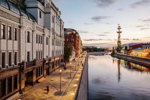 Улица москва река