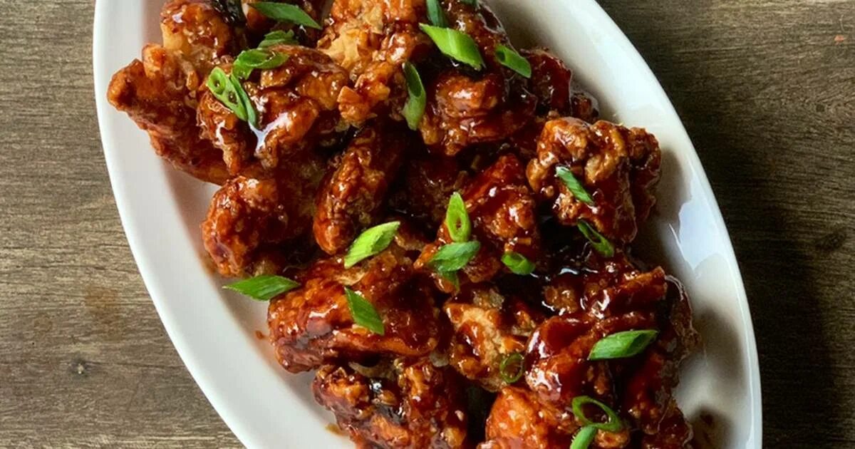 Chick s. General TSO'S Chicken. Restaurant Style General TSO Chicken. Ris s belym soysom s курицей. Нгези платинум Чикен ини.