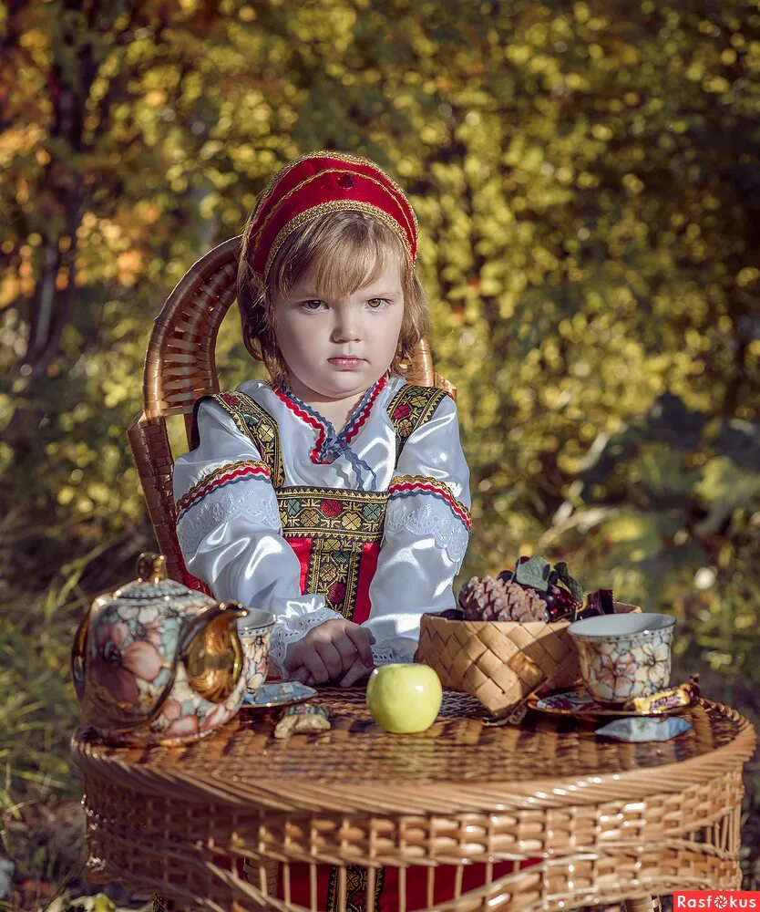 барыня сидя. барыня сидя. картина барыня за столом. художник edward killingworth johnson. константин маковский за чаем.