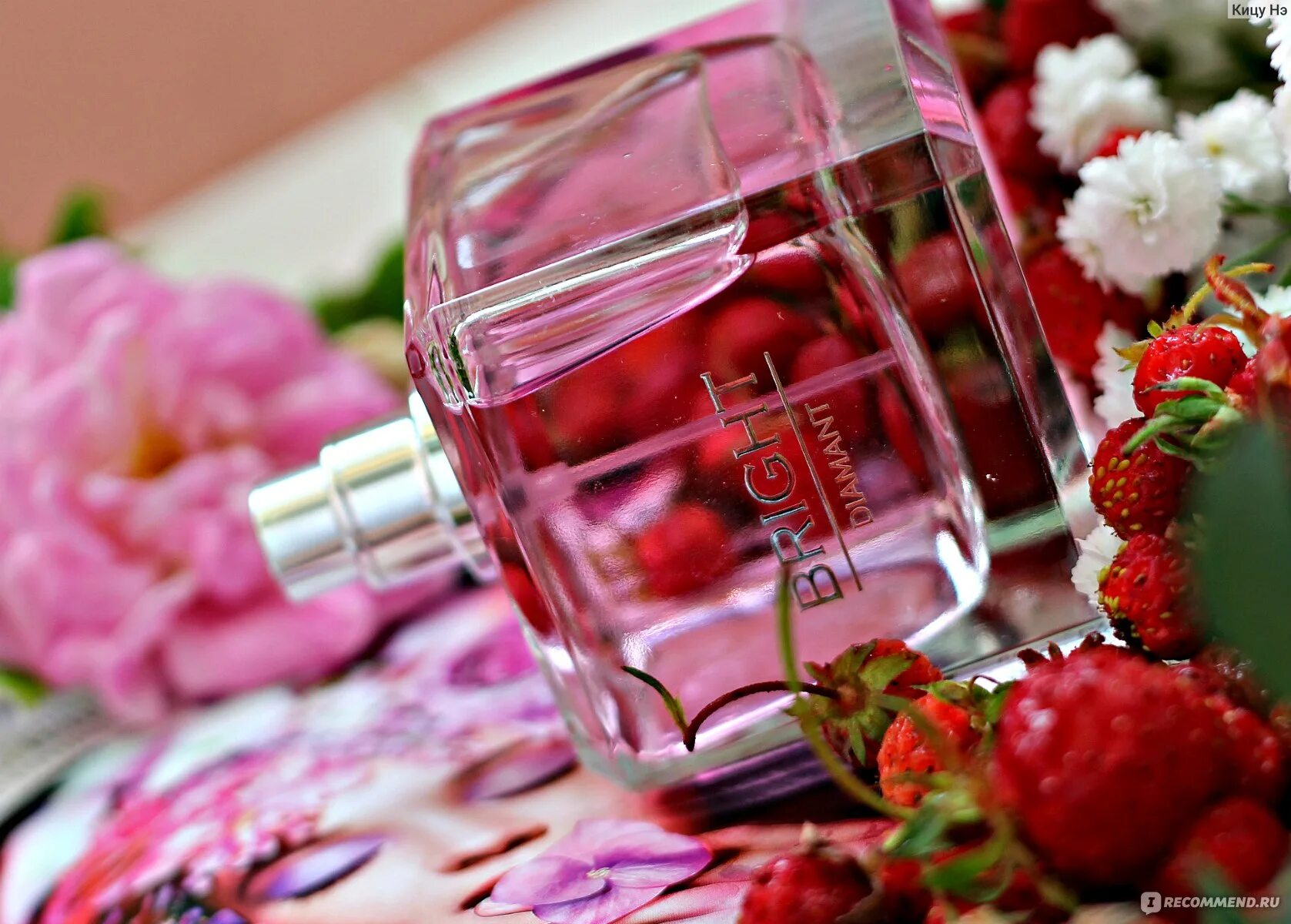 Fruttissimo berriessence fw edt 35 ml. Ягодные духи. Ягодный парфюм. Redcurrant & cream jo malone london. Туалетная вода с малиной эйвон.