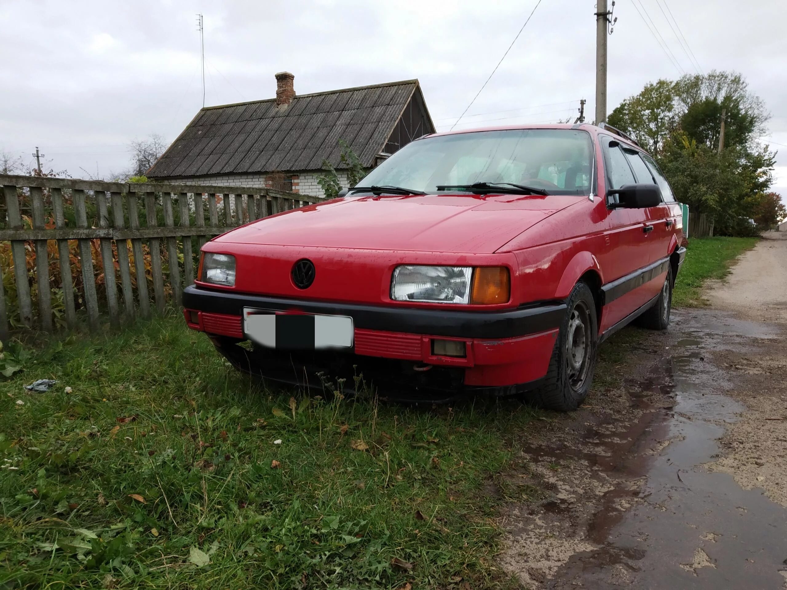 VW Passat b3 1989г 1,6 седан, бампер передний. Машина куфар. Куфар Брестская область Барановичи. Куфар авто Беларусь.