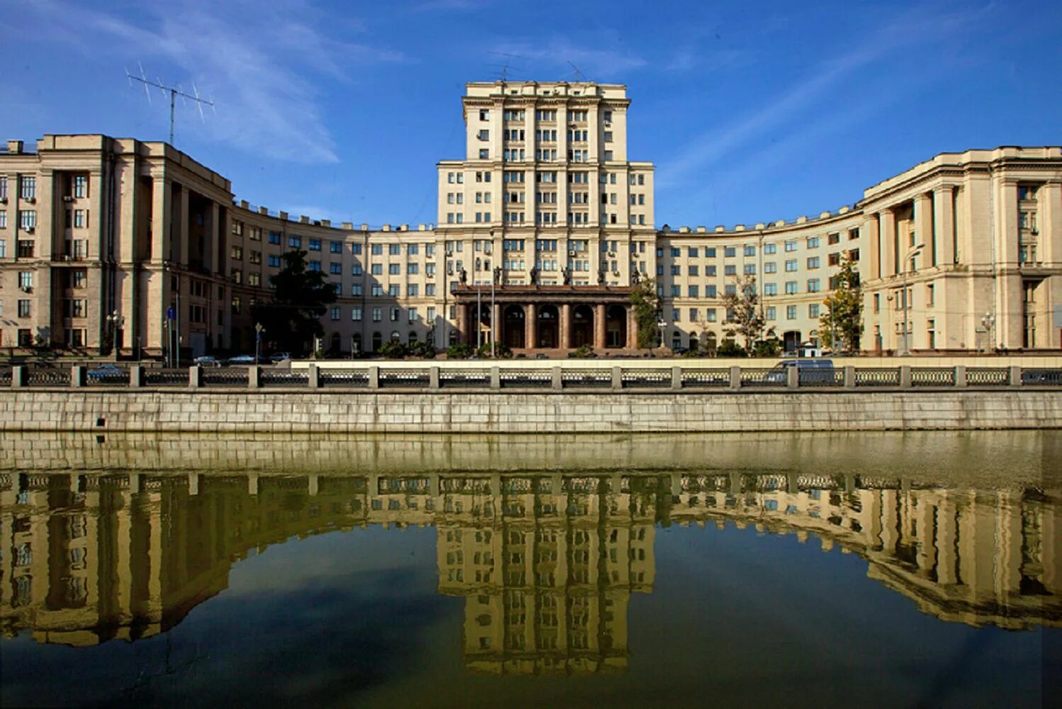 Государственный технический институт. Политехнический институт воронеж. Политехническая академия воронеж. Донской государственный технический университет ростов-на-дону. Алчевский горно металлургический институт.