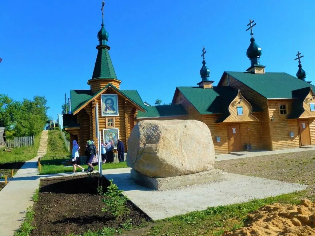 Источник умиление в дивеево. Источник казанской божьей матери в дивеево. святой источник казанский дивеево. источник пантелеймона целителя в дивеево.