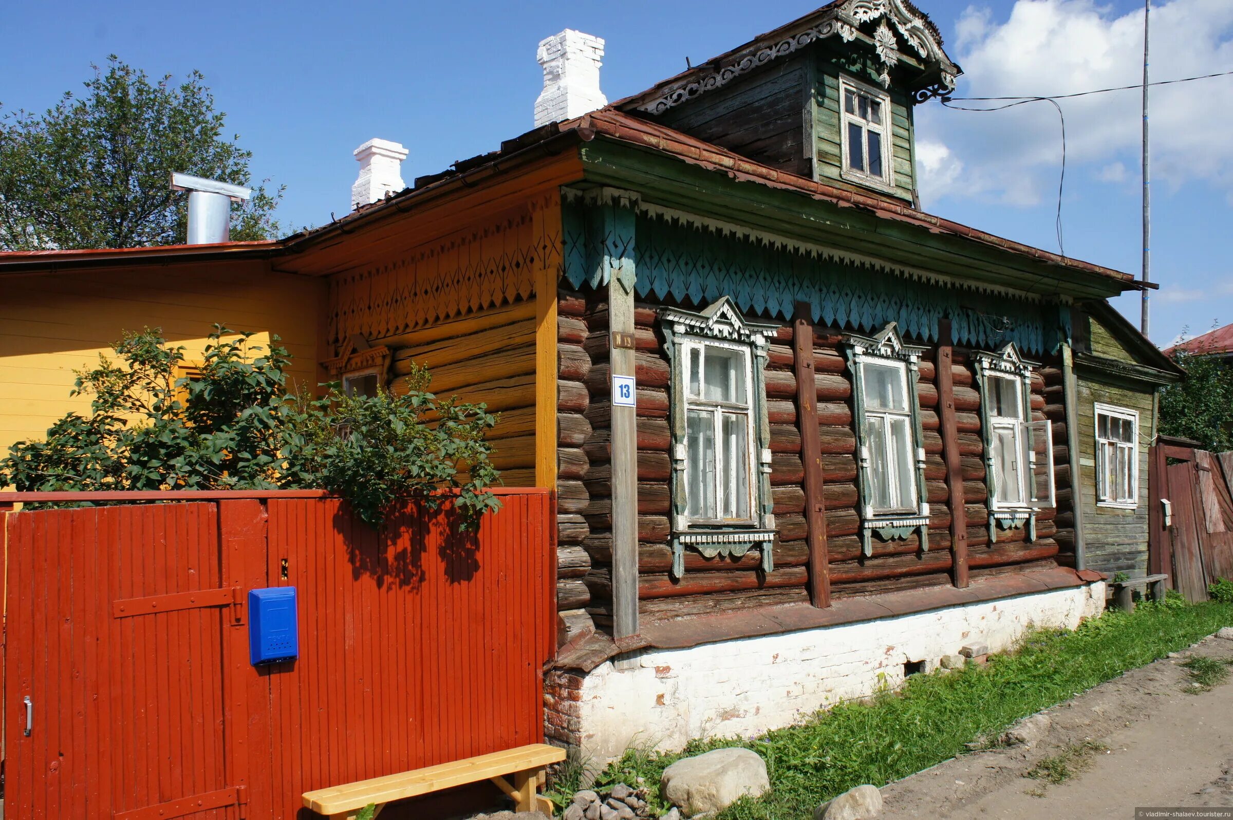 Плес дом Смирнова. Дом Плес Ивановская область. Дом Тихомирова Плес. Город плёс на Волге дом -музей.