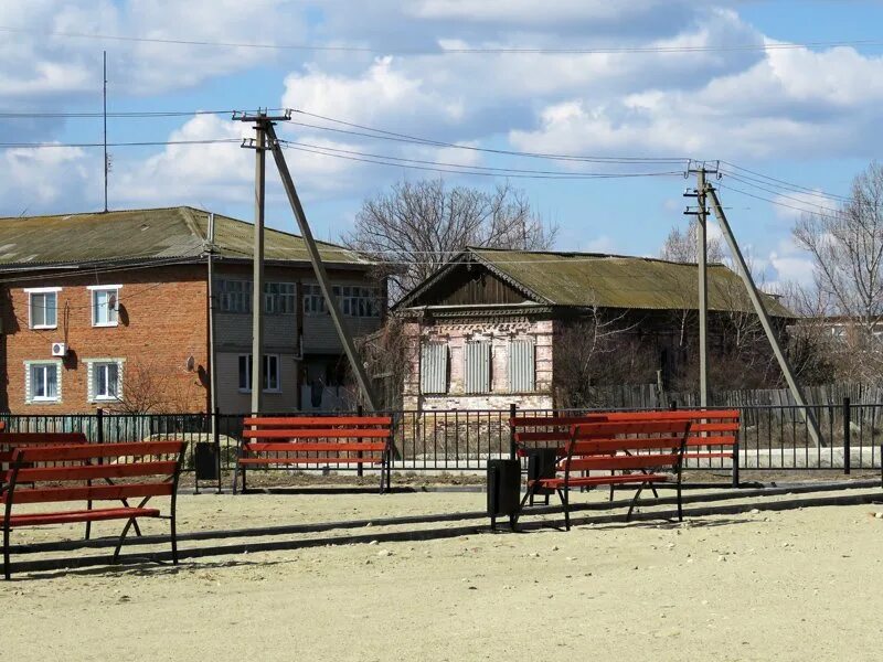 Село золотое Красноармейский район Саратовская область. Золотое село Саратовская область Красноармейский. Храм села золотое Саратовской области. Красноармейск Саратовской области золотое.