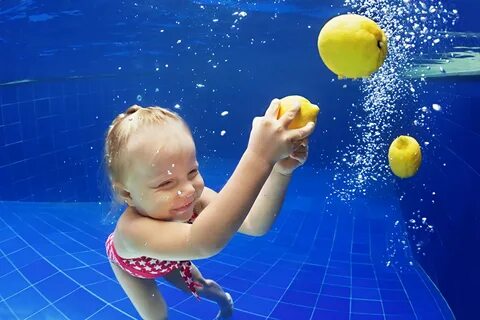 Играть девочка вода