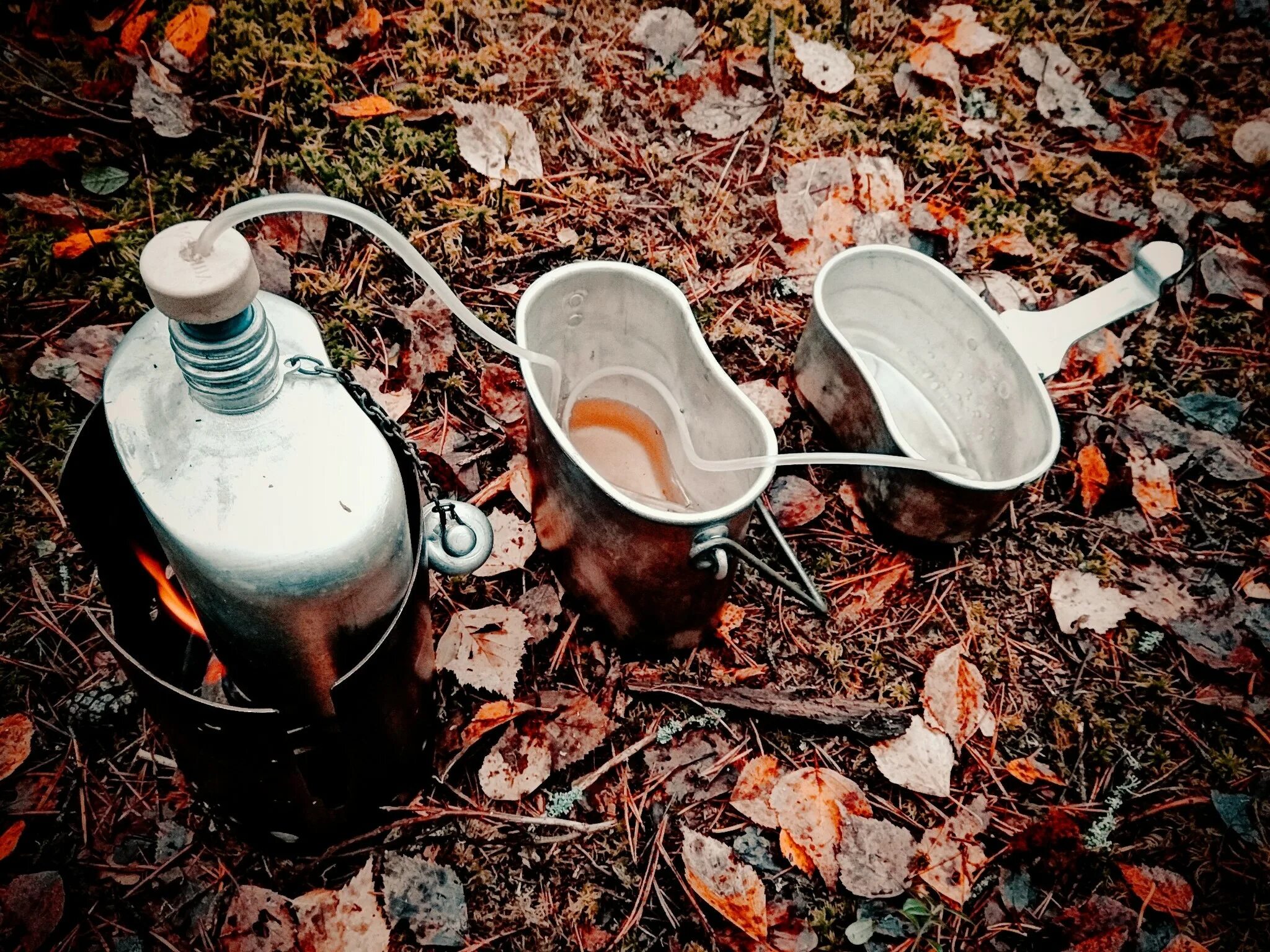 Выпить забортной воды из плафона. Солнечный дистиллятор для опреснения морской воды. Котелок ВДВ дистилляция. Дистиллятор походный. Дистиллятор для воды для похода.