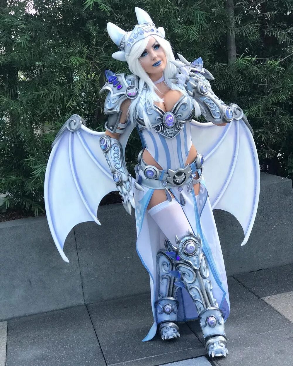 Dragon cosplay. Костюм дракона косплей.