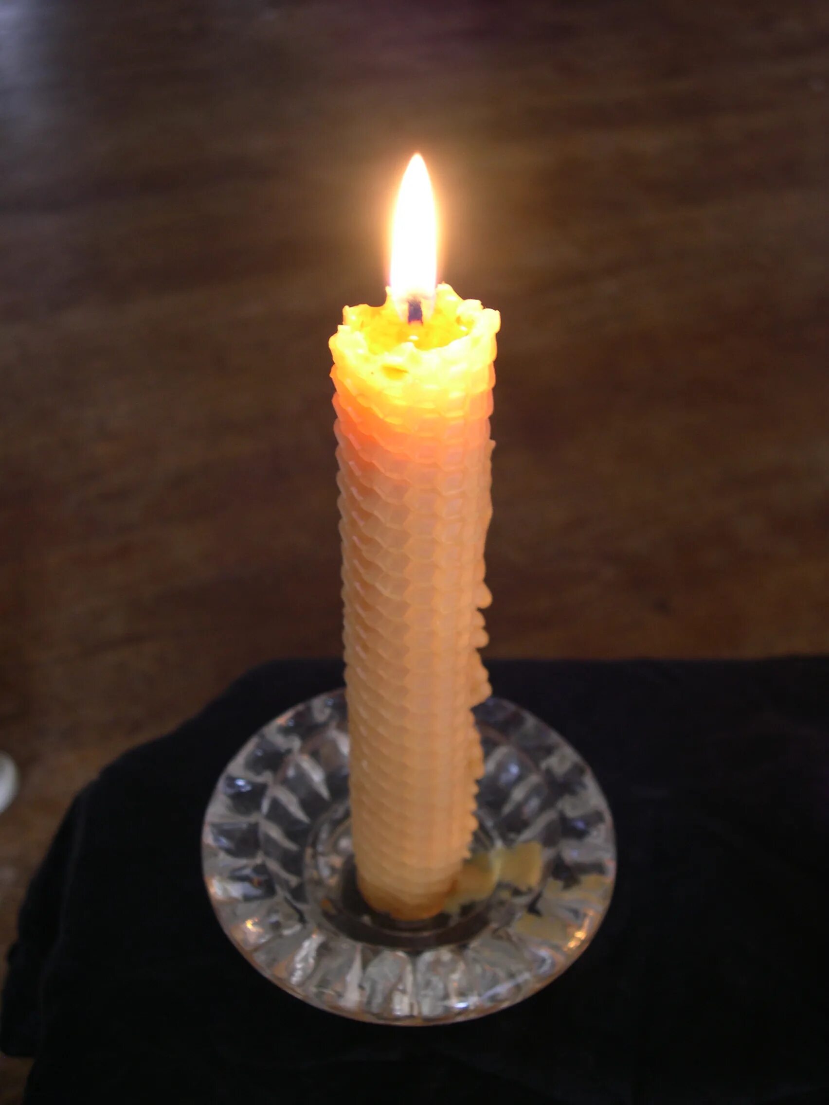 Свечи на очистку. Чистка свечой. Воск от свечи. Свечи из парафина. Свеча очищение.