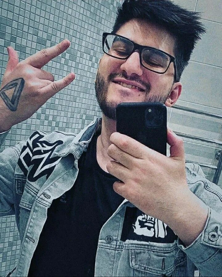 Flack jk в жизни. Джонни колбая флэкджикей. Флекджекей. Флек джекей лицо. Джонни колбая.