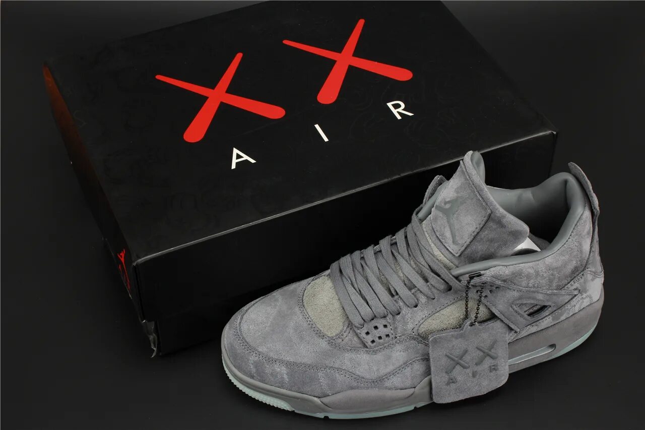 Nike kaws 4. Nike Air Jordan 4 KAWS. Nike Air Jordan 4 x KAWS. KAWS X Air Jordan 4. Jordan 4 x KAWS.