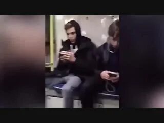 Кинул в метро. Чеченец кинул банку в метро. Чеченец бросил банку в парня в метро ВКОНТАКТЕ.