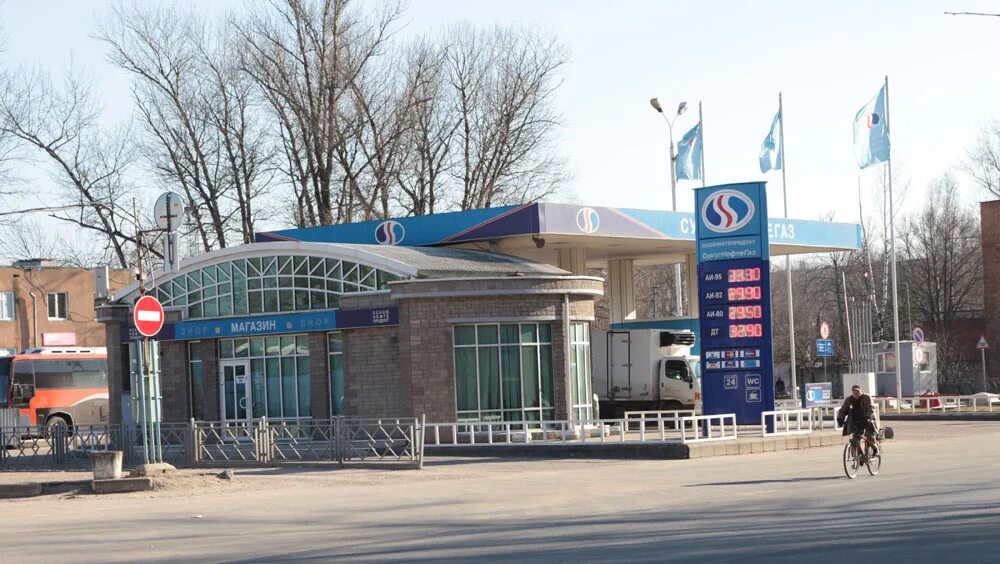 Вокзальная 21 псков. Автостанция псков. Г псков автовокзал. Г псков автовокзал. Автовокзал псков 90е года.