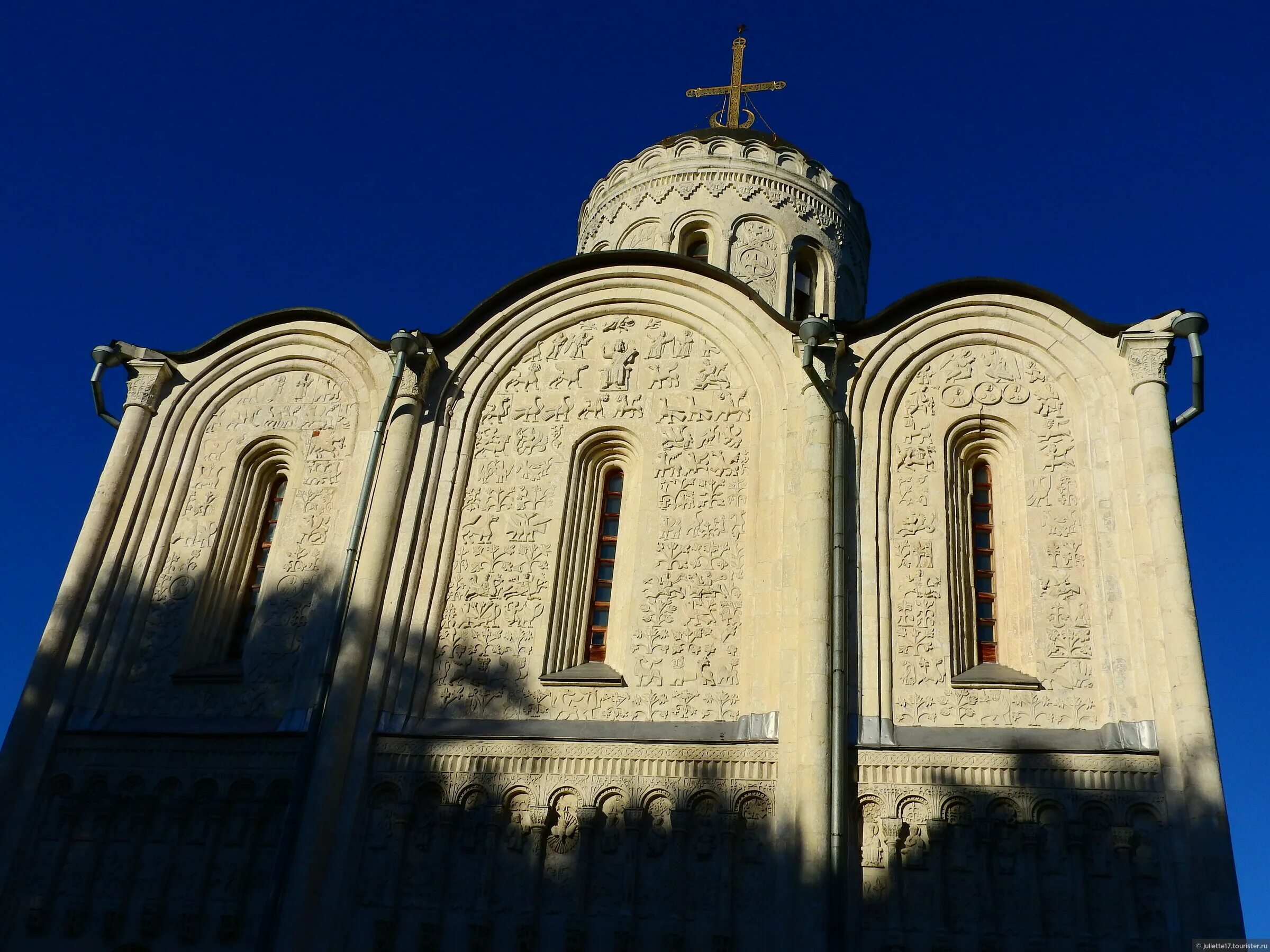 дмитриевская церковь