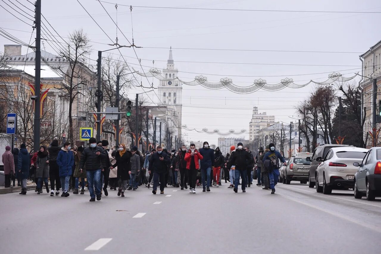 Вести воронеж сегодня россия. Воронеж сегодня. Новости Воронеж 1 января. Воронеж новости переворот автозака. В Воронеже фашиское движения в 90х.