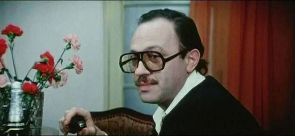 Телефиоьмкино гиперболоид инженера гарина 1965. Л гарин. Л гарин. Л гарин. Л гарин.