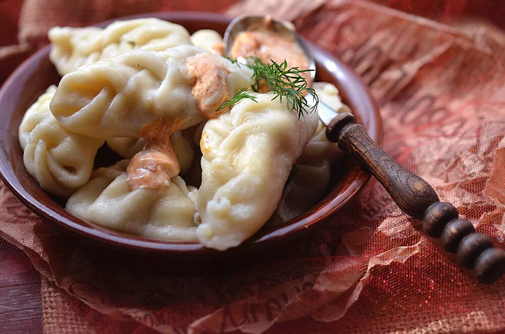 Дагестан пельмени курзе. Курзе дагестанское. Дагестанская кухня Курз. Дагестанские вареники курзе. Вареники национальное