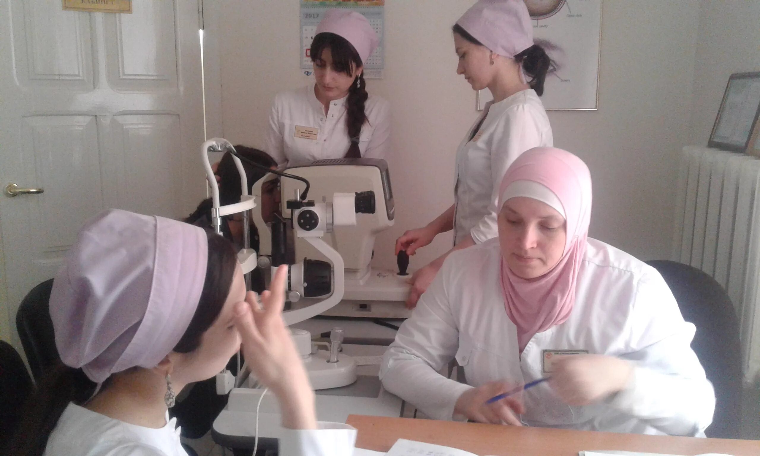 республиканская офтальмологическая больница махачкала. больница на гоголя в махачкале. центральная клиническая больница махачкала. многопрофильная больница в махачкале на акушинского. глазная больница на гоголя в махачкале.