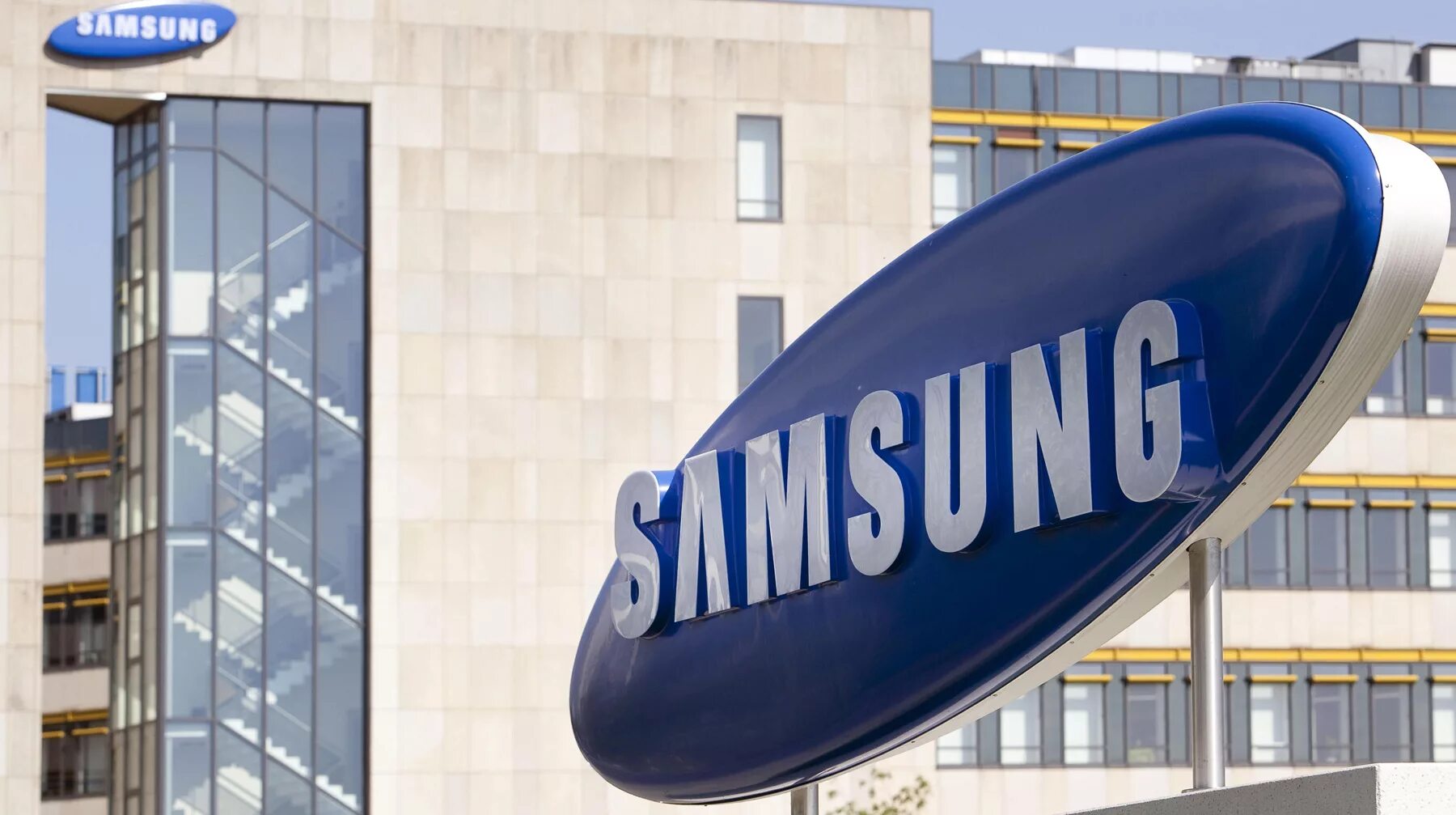 Сеул самсунг. Samsung group машина. samsung group 20. самсунг компания.