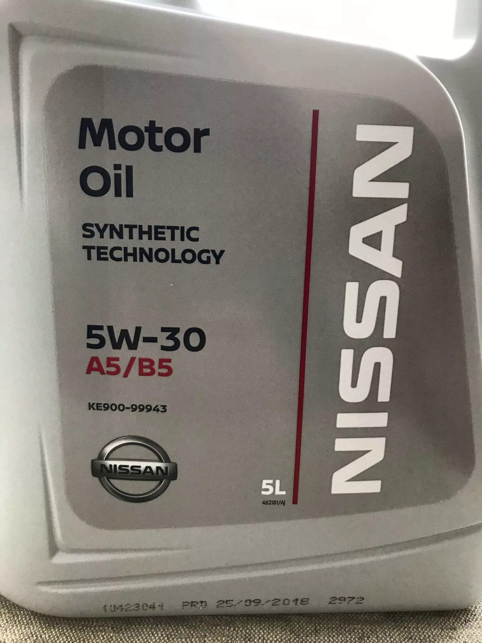 Моторное масло ниссан оригинал. Nissan 5w30 c4. Nissan Motor Oil 5w40. Nissan 5w30 a5/b5. Масло моторное 5w30 синтетика Ниссан.