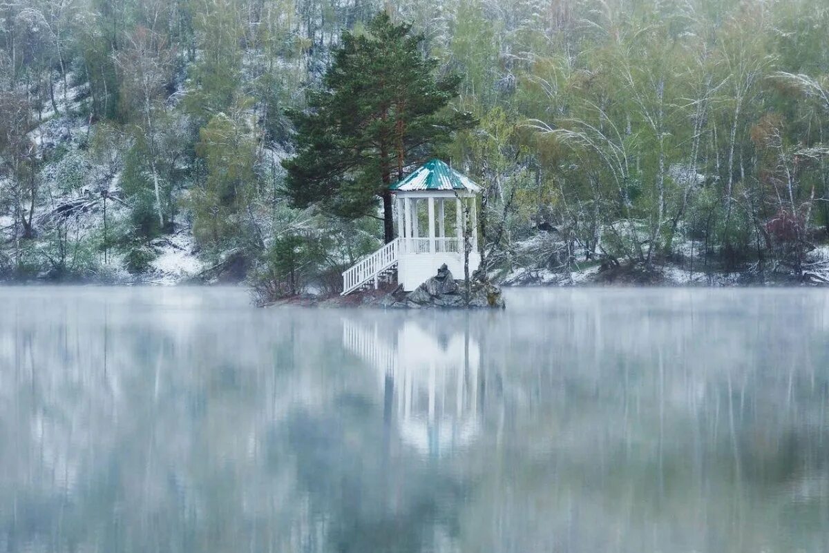 Горный алтай озеро айи. Айя озеро алтайский край. Озеро яя. Озеро айское горный алтай. Озеро ая горный алтай.