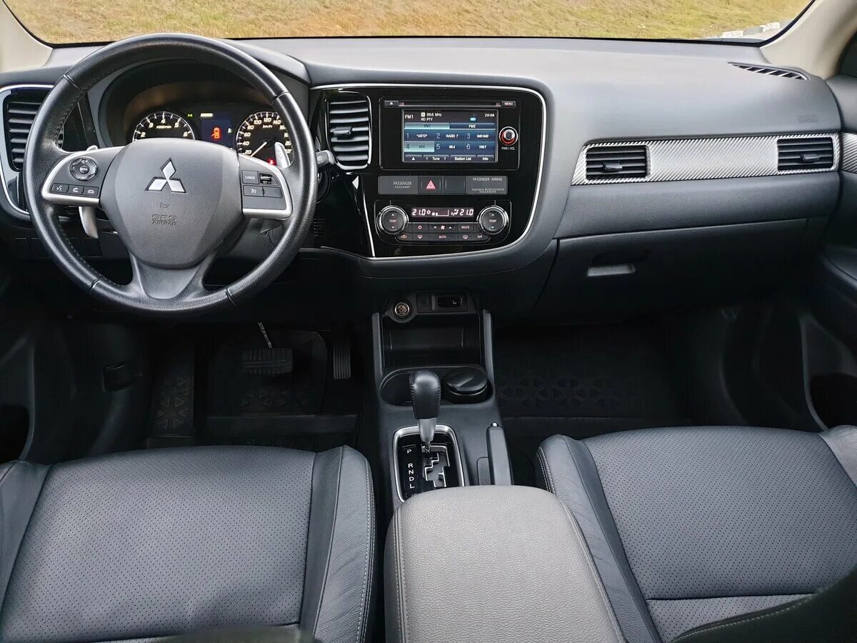митсубиси аутлендер 2019 салон. Mitsubishi outlander iii рестайлинг 3. митсубиси аутлендер 2020. сколько ходит аутлендер 3. мицубиси аутлендер 2021 внутри.