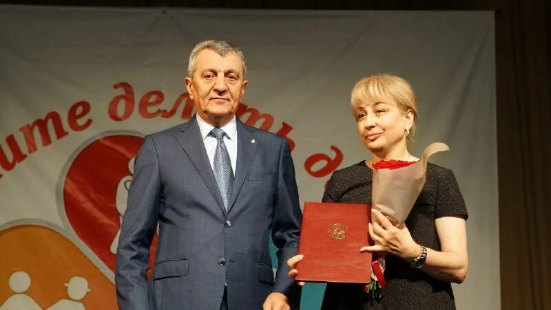 Министр труда рсо-алания. Минтруд рсо. Министерство труда рсо алания. Министерство труда и социального развития. Минтруд рсо.