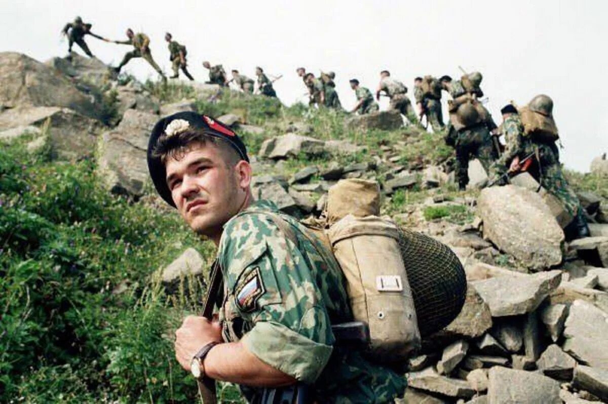 Офицер боевых действий. Морская пехота в Чечне 1995. Морская пехота в Грозном. Морская пехота Грозный 1995 год.