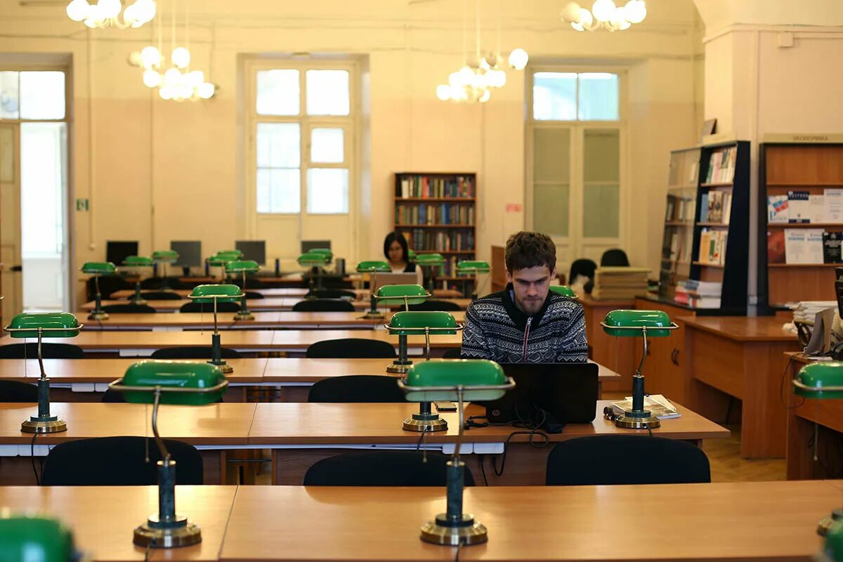 Библиотеки научных институтов. Сгу чернышевского библиотека. Профсоюзов университет спб внутри. Библиотека в нии метрологии. Горьковская библиотека спбгу.