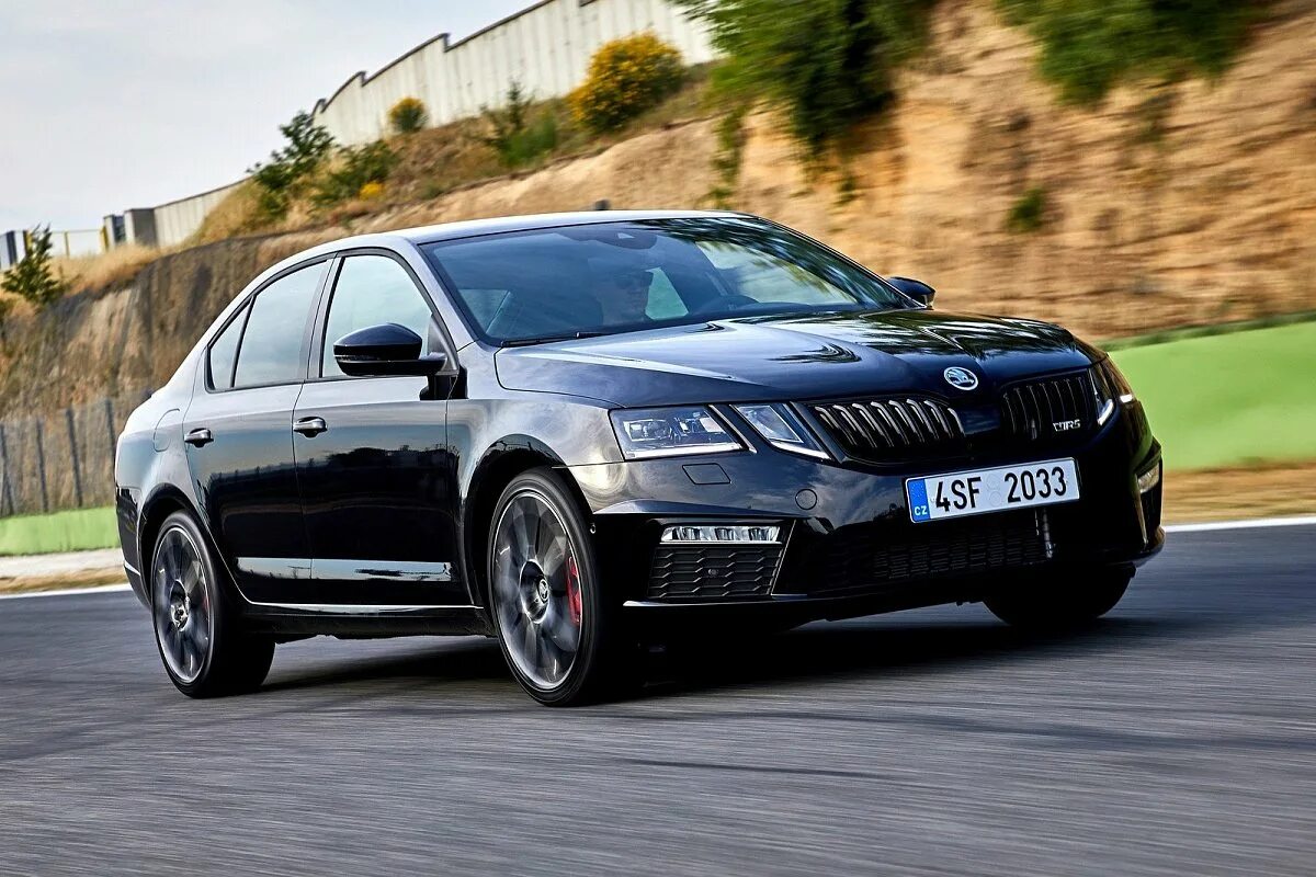 Skoda octavia rs 2019. Skoda Octavia RS 2018. Octavia a8. Skoda Octavia RS 2018 черная.