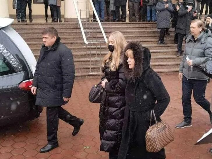 Лет жене градского. Марина коташенко прощание с градским. марина коташенко на похоронах. вдова александра градского. похороны градского александра.