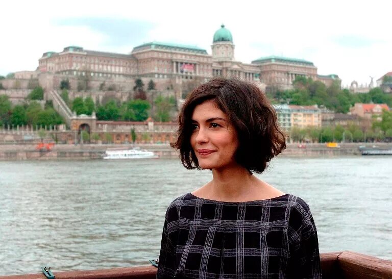 Какая героиня принесла мировую славу одри тоту. Одри тоту фото. Одри тоту коко до шанель. Какая героиня принесла мировую славу одри тоту. Французский фильм амели.