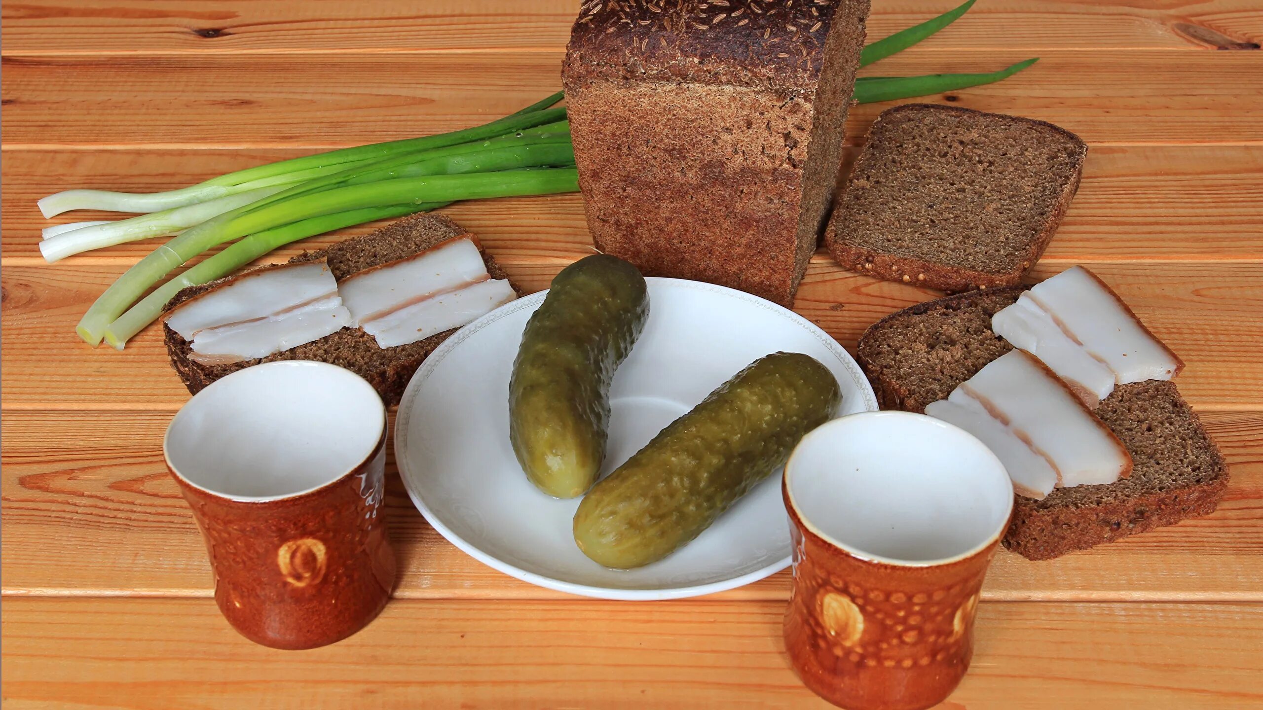Хлеба ни куска и стол