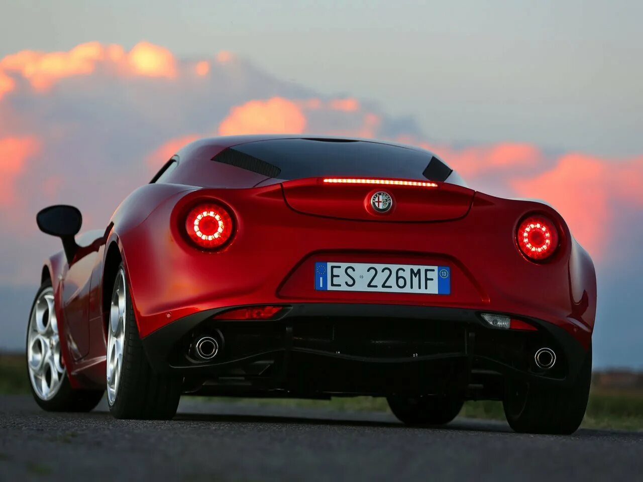 Альфа ромео 5. Alfa Romeo 4c. Alfa Romeo 4c (960) 2013. Alfa Romeo 4c Rear. Alfa Romeo 4c Coupe.