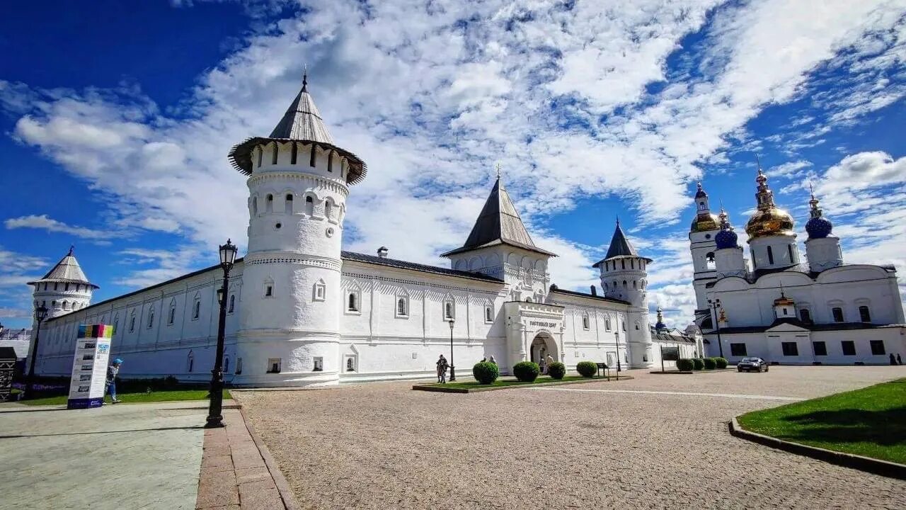Самый старый Кремль России, а выглядит отлично: прогулялась по новгородскому Дет
