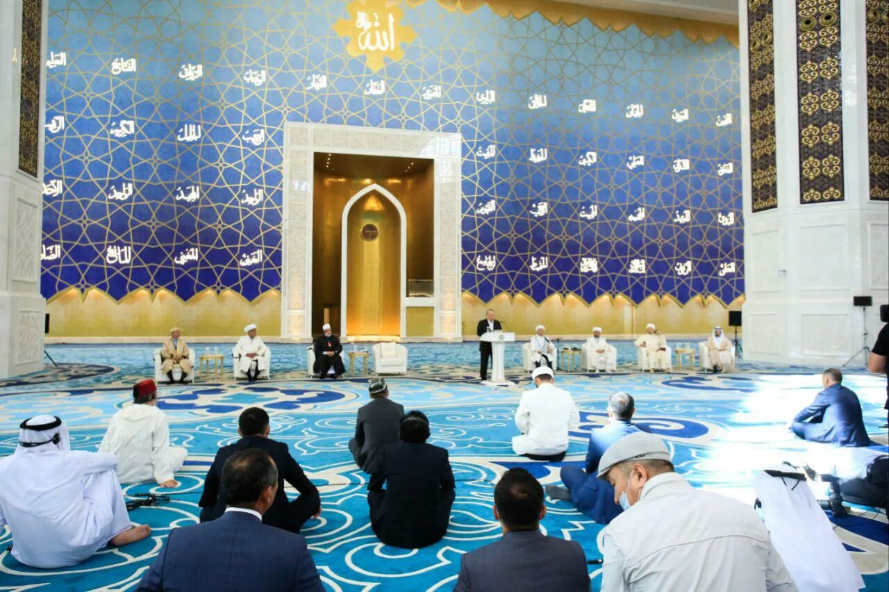 Астана самая большая мечеть. Самая большая мечеть в Азии Нурсултан. Центральная мечеть (Астана). Мечеть Назарбаева.