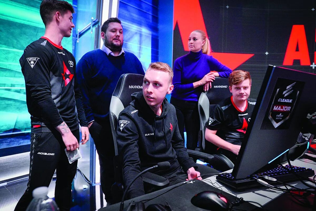 Vega squadron состав 2017. Mira cs go. El major. Gaimin gladiators dota 2. Major cs go 2023.