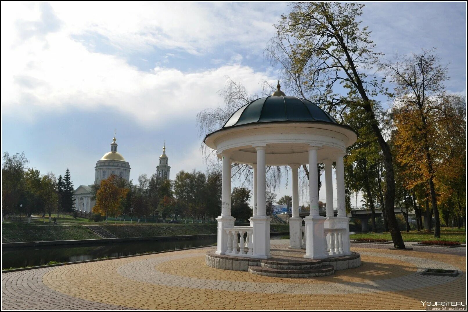 Беседки в орле. Дворянское гнездо Орел Ротонда. Беседка Дворянское гнездо в Орле. Ротонда в г.Орел. Город Орел городской парк Ротонда.