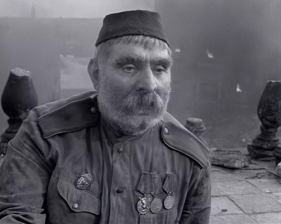 «отец солдата» (1965). Отец солдата (резо чхеидзе) [1964. Гия кобахидзе отец солдата. Серго закариадзе отец солдата. Отец солдата.