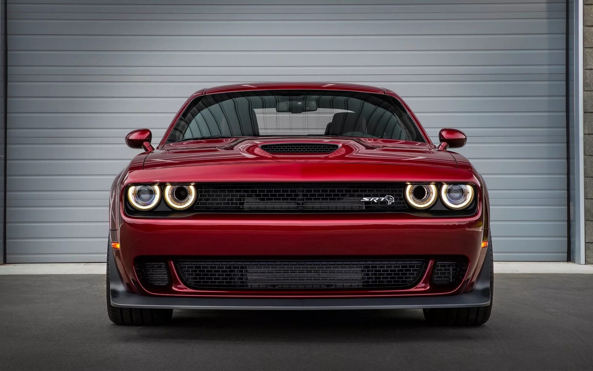 Додж челленджер 2018. Dodge Challenger srt Hellcat. Dodge Challenger Hellcat. Додж Челленджер Хелкат 2018. Dodge Challenger СРТ.