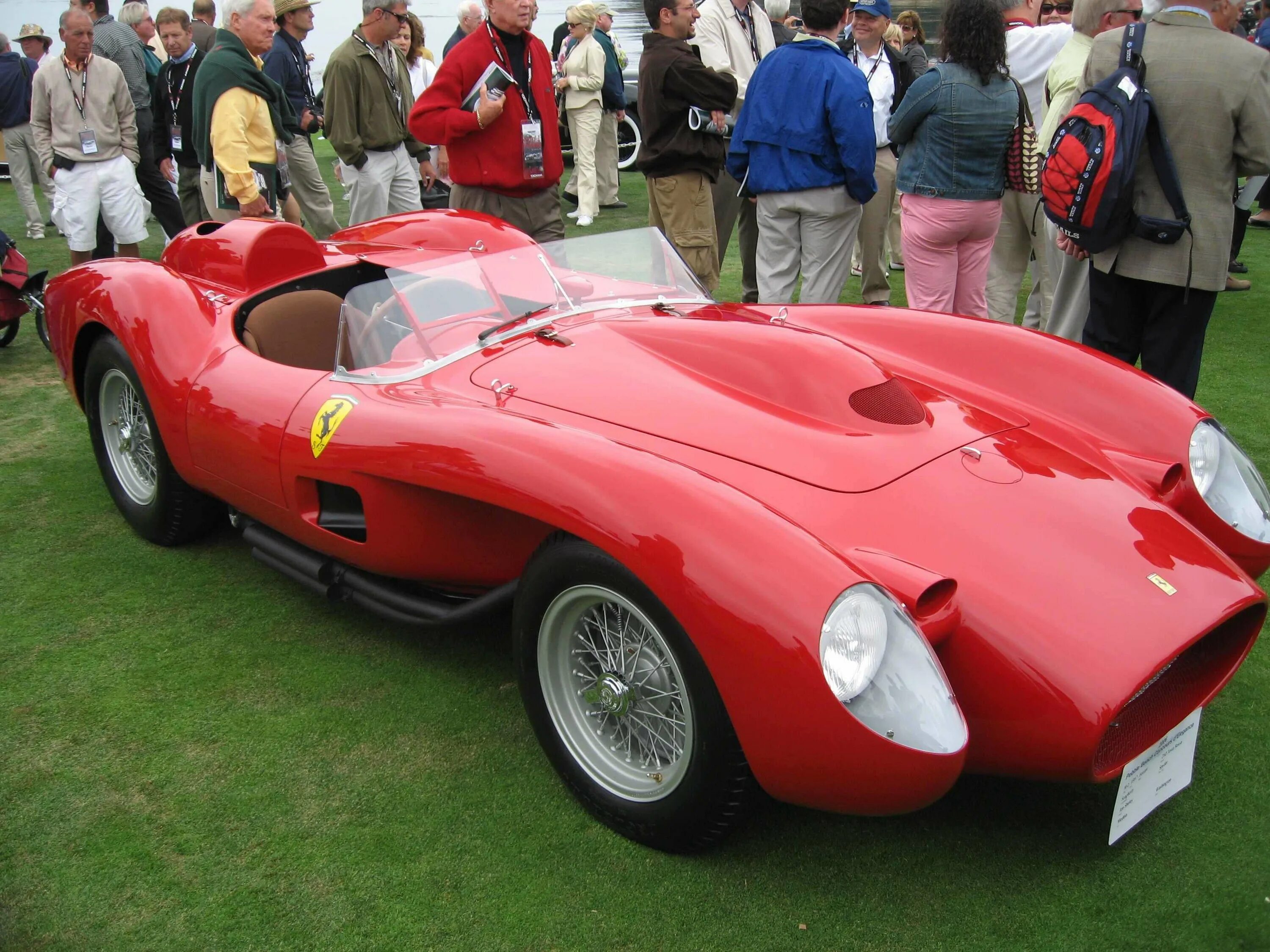 Самую первую включи. Ferrari Testarossa 1957. Феррари 1 машина. Энцо Феррари первые машины. Enzo Ferrari 1957.