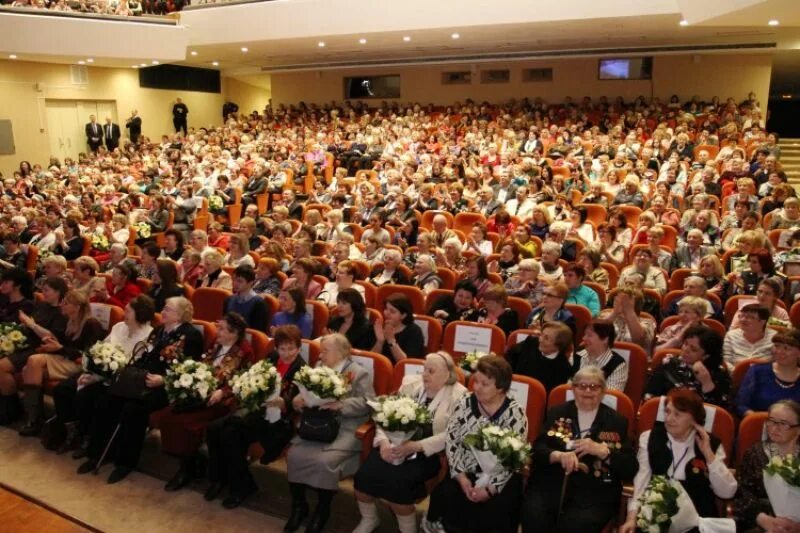 Сайт городского концертного зала. Городской концертный зал Тула. ГКЗ Тула зал. Городской концертный зал Тула сцена.